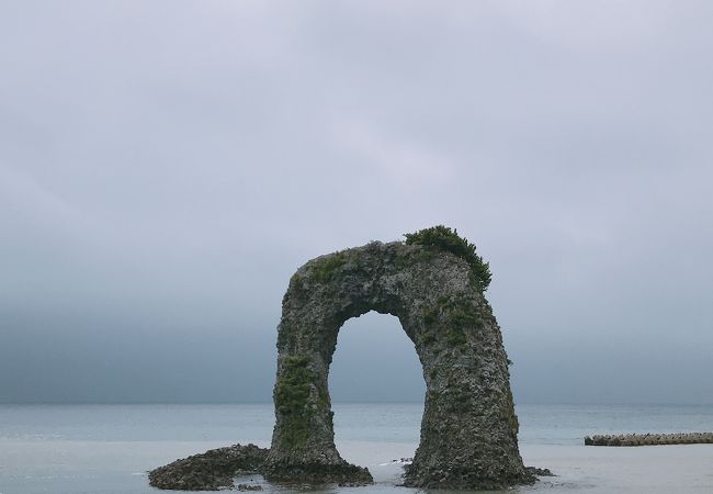 鍋釣岩