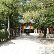 昭和の街の庶民のお寺