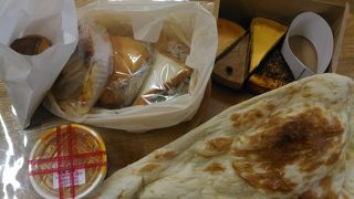 おしゃれな感じのパン屋さん