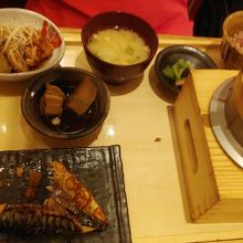 五穀　田舎定食です