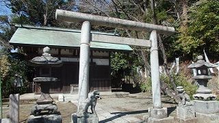 金沢街道を歩き白旗神社に寄りました