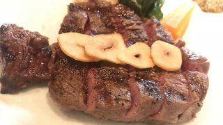 お馴染みカツサンド以外でも美味しいお肉をお得に食べられる