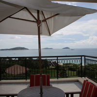 広いスイートのテラス