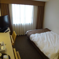 やや狭く感じますが、内装はきれい