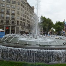 広場にある噴水