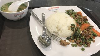 色々な国の料理が楽しめます、しかも本場の味！？