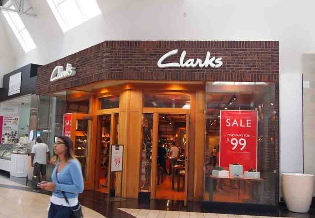 カジュアルが人気のイギリスブランドのシューズショップ