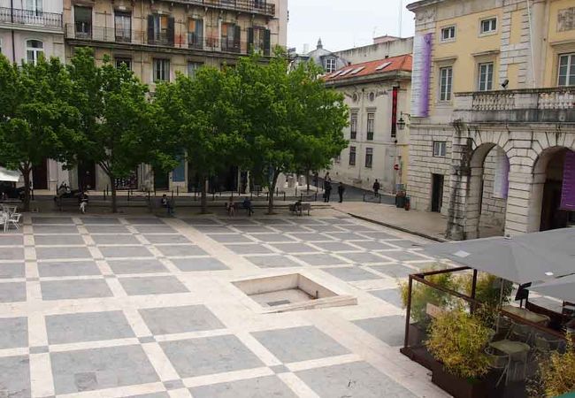 サン・カルルシュ国立劇場のすぐ脇のちょっとしたスペース