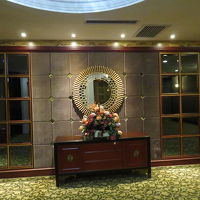 エレベータを出たら広いスペースに飾られていました