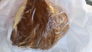 小さいけど人気のパン屋