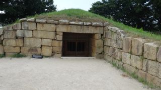 半月城内にあります。