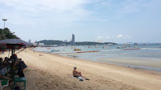 貸パラソルは今回金曜が休みでした