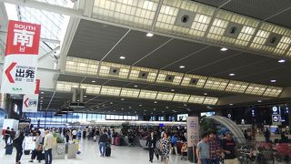 手荷物検査は早い