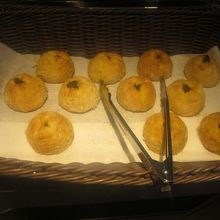 ここの名物のカレーパンは必ず頂くようにしましょう(^^;)。