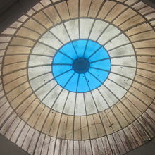 ”天井ドーム”も案外美しく見えますねぇ～。