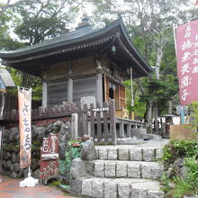 これも入り口付近にあります。