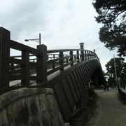 和風の太鼓橋