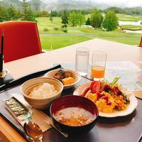 朝食会場からはグリーンが見えます