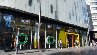 店内はチョコの香り