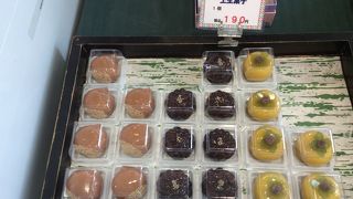 名阪の中瀬を降りて車坂旧街道の和菓子通り巡りで一番最初にある和菓子屋