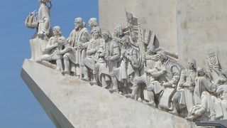 発見のモニュメントは陽に照らされて見応えたっぷりでした。