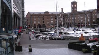 優雅なヨットハーバー