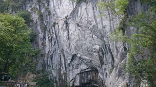 静けさの中、自然が造る景観を堪能。