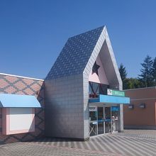 物販の店は小さいです