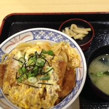 今回いただいたかつ丼