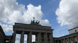 ベルリンの有名な門を眺める場所