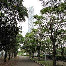 千葉みなとのランドマークです