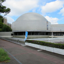 左手にプラネタリウム