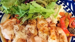 土日は夕方までランチタイム！