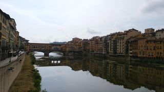 離れてみても橋の上でも