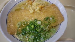 浪花きつねうどんを頂く