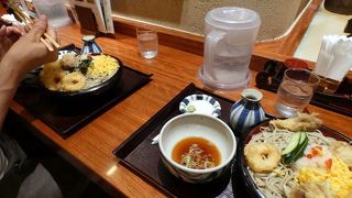 そば八雲新千歳空港ターミナルビル店の昼食