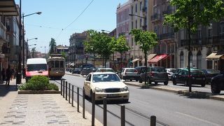 観光とは違うリスボンの一面が見える通り
