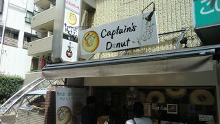 下北沢のドーナツ店