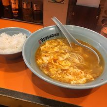 タンタンメンと半ライス