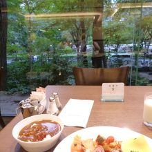 料理は豊富でした