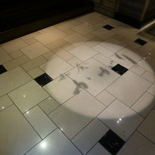 入口はすぐにわかります