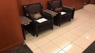 改装で二階に移動中。