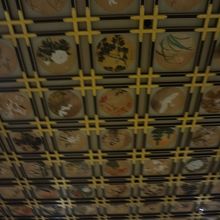 傘松閣（さんしょうかく）」の天井画
