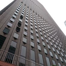 西新宿で気軽に食事をとりたいならここに。