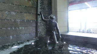 乗り継ぎまでの8時間空港を散策