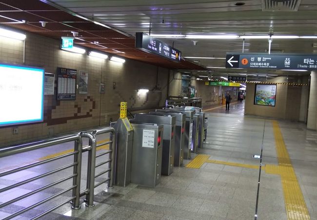 静かな駅