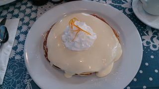 名物のリリコイソースパンケーキ☆