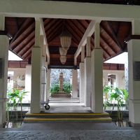 エントランス。この奥になにがあるの？とワクワクさせてくれます