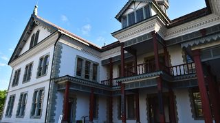 旧新潟県議会議事堂の洋風建築