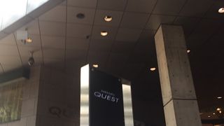 ホールもある複合的商業施設